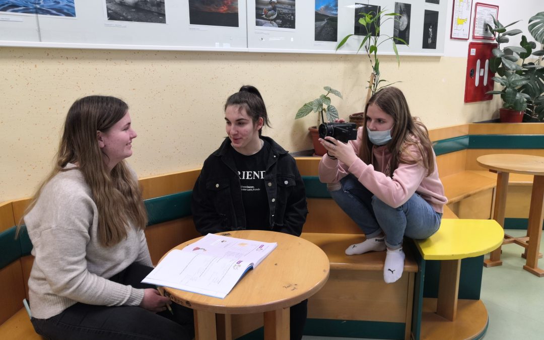 Bronasta priznanja na tekmovanju Slovenščina ima dolg jezik 9