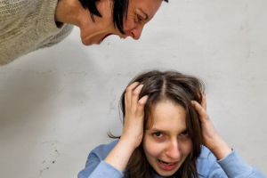Zara Štefanič: Non-essential